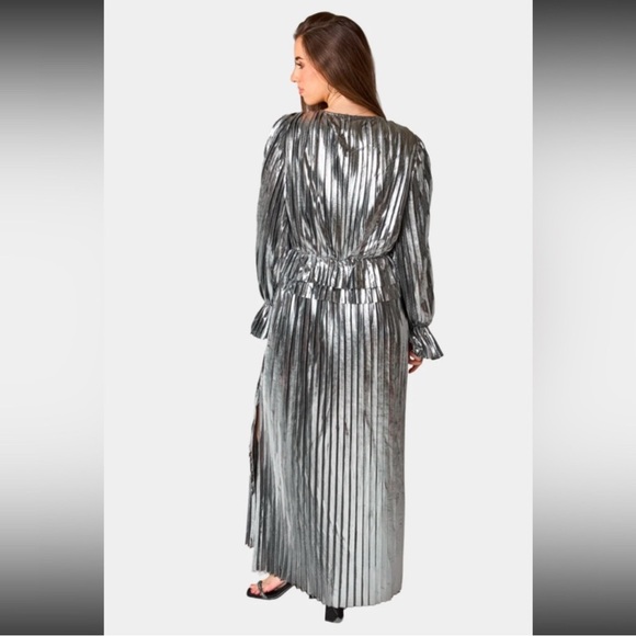 NWT Buddy Love plisse metallic maxi - Picture 4 of 13